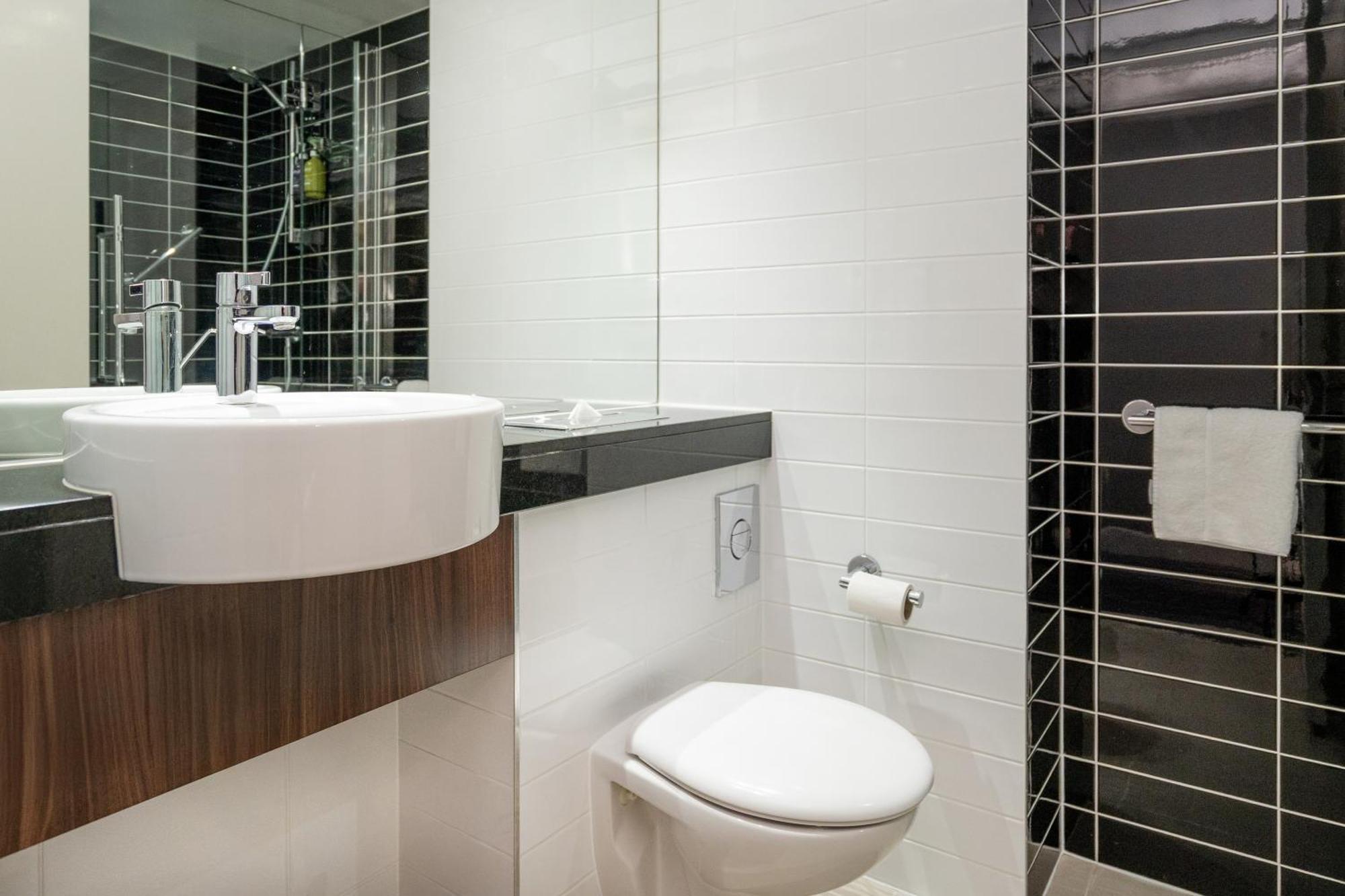 Holiday Inn Express Cambridge Duxford M11 Jct 10 By Ihg Exterior photo